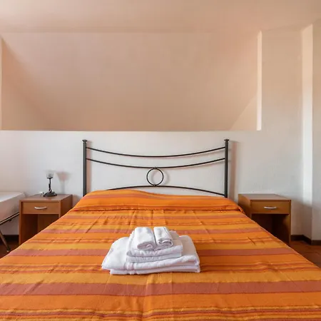 Accu Is Prezzus D Fronte Mare Apartment *
