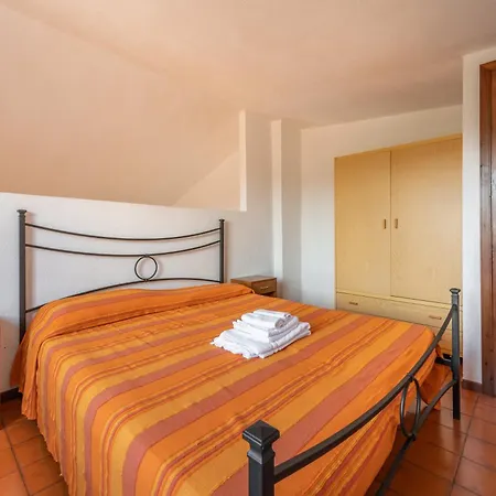 Accu Is Prezzus D Fronte Mare Apartment