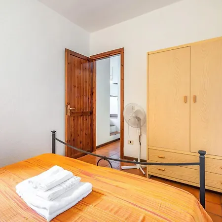 Accu Is Prezzus D Fronte Mare Apartment *