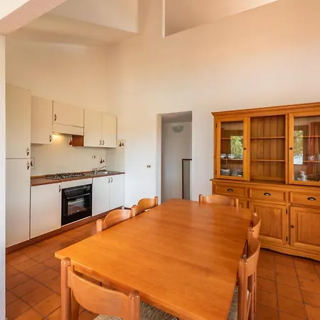 Apartment Accu Is Prezzus D Fronte Mare